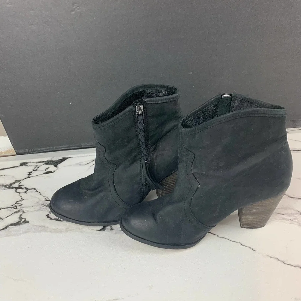 Aldo Black Duster Ankle Booties  Zip Size Heeled Boots 8.5